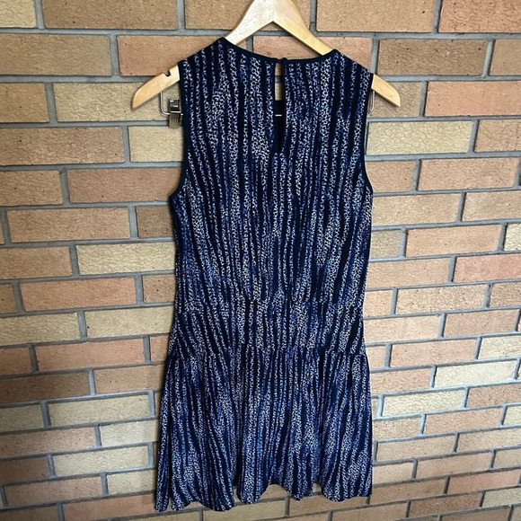 MICHAEL Michael Kors Burnell Smocked Georgette Mini Dress Navy Size 4 - Picture 2 of 5